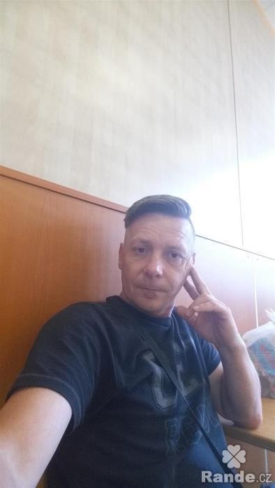 Seznamka: Mu, 31 let, On hled ji, Kladno, Ahoj,hledm touto cestou kamardku,asem i teba n. Mu 31 let, On hled ji, Kladno- sacicrm.info